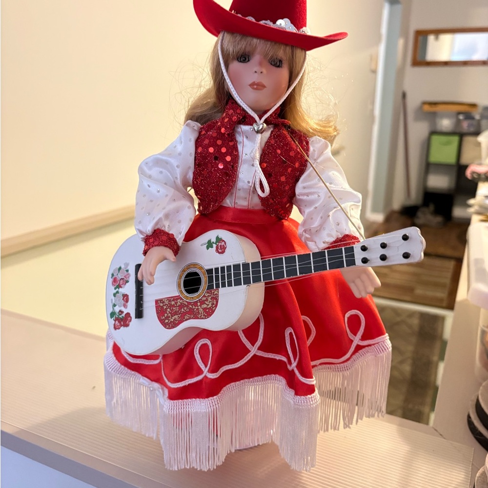 Paradise Galleries Country Darlings Ruby musical doll
